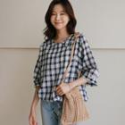 Collared Tie-hem Checked Blouse
