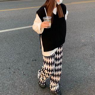 Plain V-neck Knit Vest/ Wide Leg Fleeced Argyle Pants