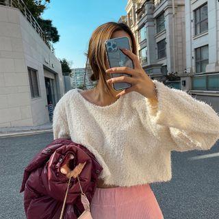 Padded-shoulder Fluffy Cropped Sweater