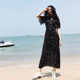 Short-sleeve Star Pattern A-line Midi Dress