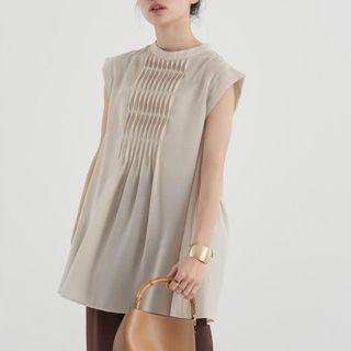 Sleeveless Pleated Plain Blouse