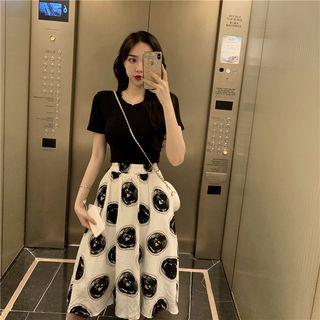 Tie-back Short-sleeve Cropped Top / Printed Midi A-line Skirt