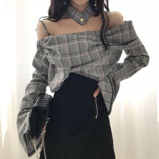 Cold-shoulder Long-sleeve Plaid Top Plaid - Black & Gray - One Size