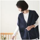 V-neck Pocket-detail Knit Vest