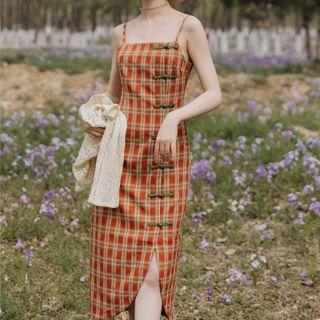 Plaid Strappy Midi Dress / Light Jacket / Set