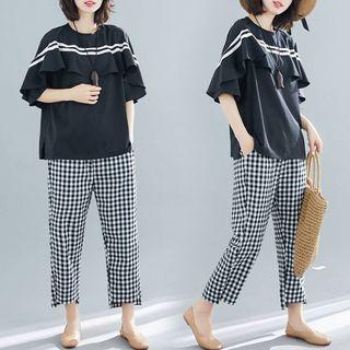 Set : Panel Ruffle T Shirt + Plaid Cropped Pants