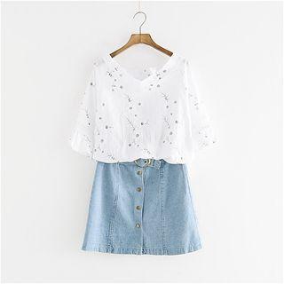 Elbow-sleeve Embroidery Top