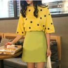 Dotted Elbow Sleeve T-shirt / Plain A-line Skirt