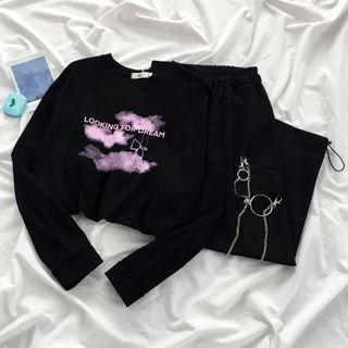 Long-sleeve Printed T-shirt / Wide-leg Cargo Pants