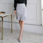 Plain Ruffle Hem Straight-fit Skirt