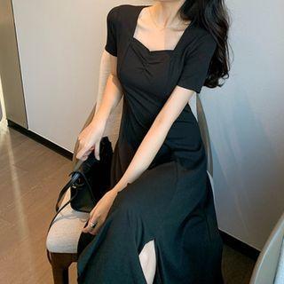 Short-sleeve Square-neck Split Dress
