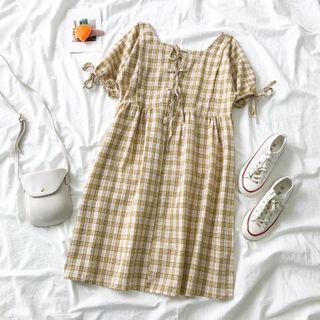Short-sleeve Plaid A-line Dress Lemon Yellow - One Size