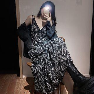 Spaghetti-strap Floral Print Midi A-line Dress / Denim Jacket