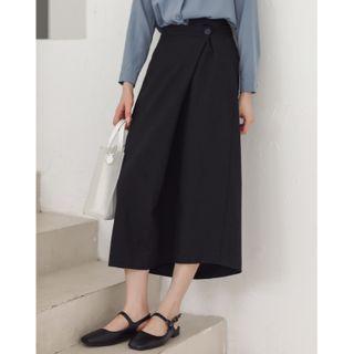Irregular Hem Mid Skirt