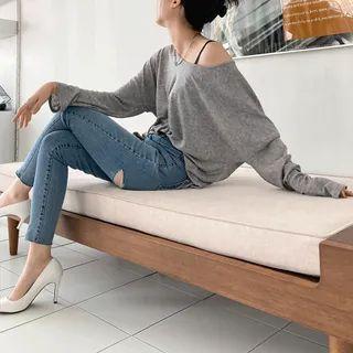 U-neck Plain Loose-fit T-shirt