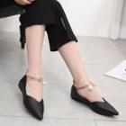 Chain Strap Pointed Flats