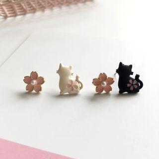 Non-matching Cat & Flower Earring