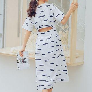 Printed Short Sleeve Open Back Midi Dress