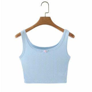 Flower Accent Cropped Tank Top