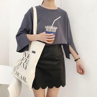 Loose-fit Round-neck Plain 3/4-sleeve Top