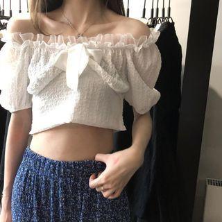 Puff-sleeve Plain Top / Floral Print Straight-leg Pants