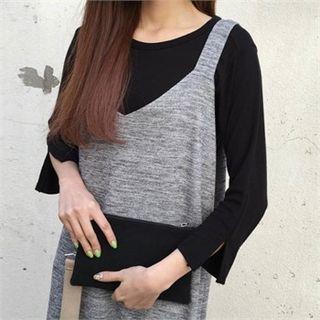 Slit 3/4-sleeve Round-neck T-shirt