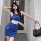 U-neck Cropped Tank Top / High-waist Skinny Skirt