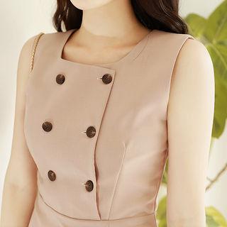 Sleeveless Layered-hem Buttoned Dress
