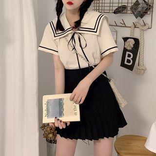 Short-sleeve Sailor Collar Top / Pleated Skirt