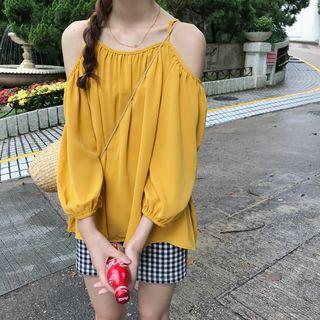 Off-shoulder Loose-fit Top / Check Skirt
