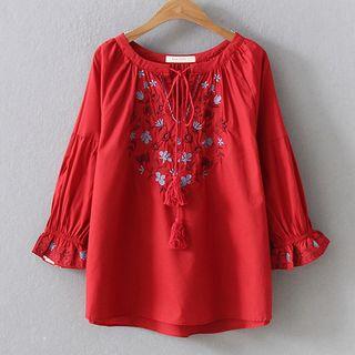 Floral Embroidered 3/4 Sleeve Blouse