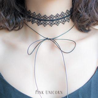 Lace Bow Accent Choker