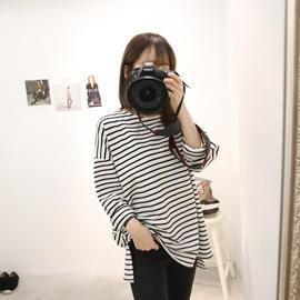 Drop-shoulder Dip-back Striped T-shirt