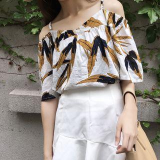 Elbow-sleeve Cutout Printed Top / A-line Skirt