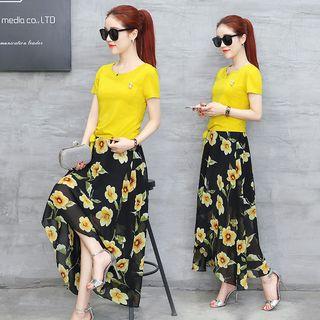 Set: Short Sleeve T-shirt + Printed Flared Skirt