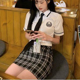 Short-sleeve Tie Neck Shirt / Plaid Mini Fitted Skirt