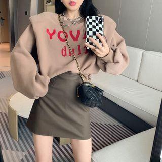 Shoulder-padded Lettering Print Sweatshirt / Mini A-line Skirt