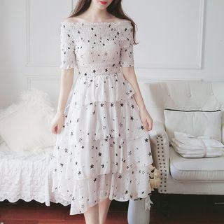 Star Patterned Short-sleeve Midi Tiered Dress