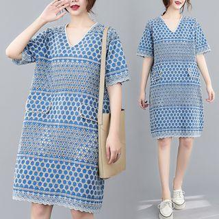 Short-sleeve Dotted V-neck Shift Dress