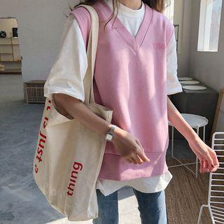 Plain T-shirt/ Knit Vest