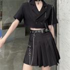Short-sleeve Cropped Blazer / Pleated Skirt