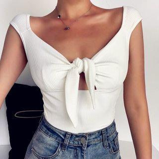 Sleeveless V-neck Tie-front Crop Top