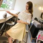 Set: Short-sleeve Lace Top + Spaghetti-strap Check A-line Dress