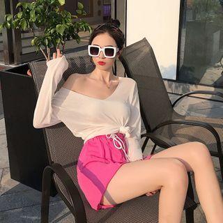 V-neck Long-sleeve Top / Shorts