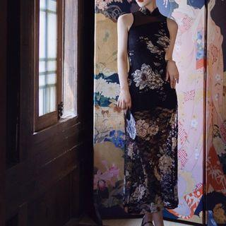 Sleeveless Floral Lace Midi Sheath Dress