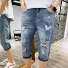 Distressed Straight-cut Capri Jeans