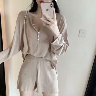 Set: Plain Long-sleeve Loose-fit Top + Shorts