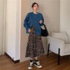 Slit Sweatshirt / Leopard Printed Midi A-line Skirt