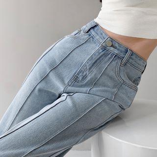 Details Straight-cut Loose Jeans