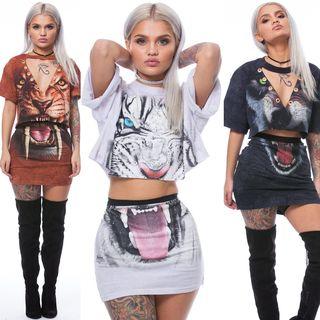 Set: Cropped T-shirt + Miniskirt